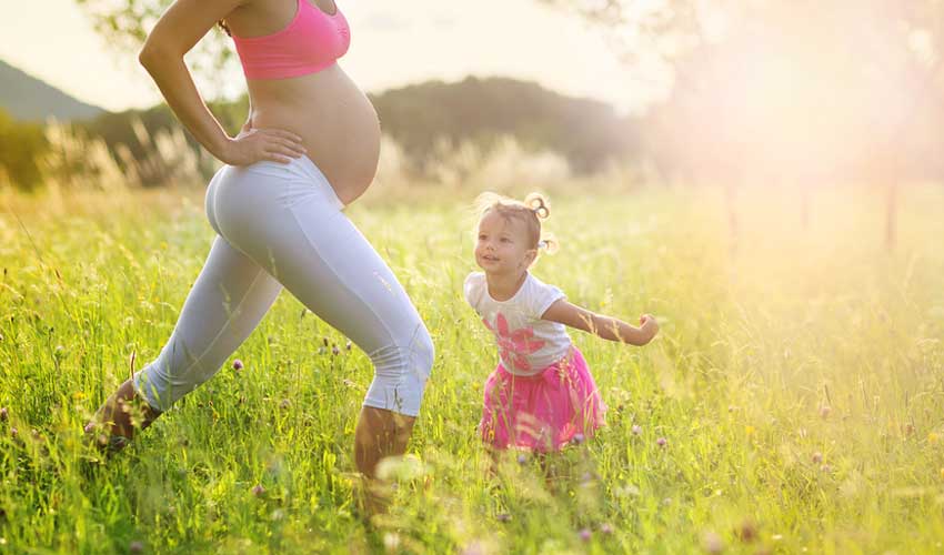 Pourquoi faire du yoga prénatal pendant la grossesse Terre de Mamans